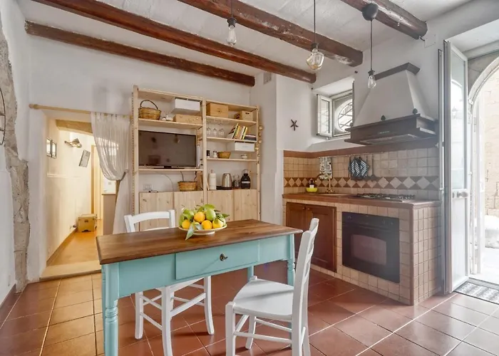 \'Cabbanna 28, Ortigia